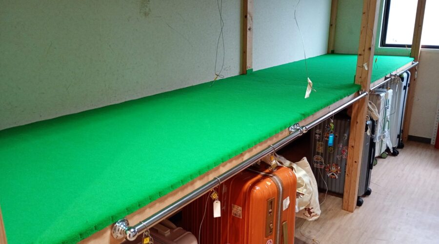 ラゲージルーム (3)